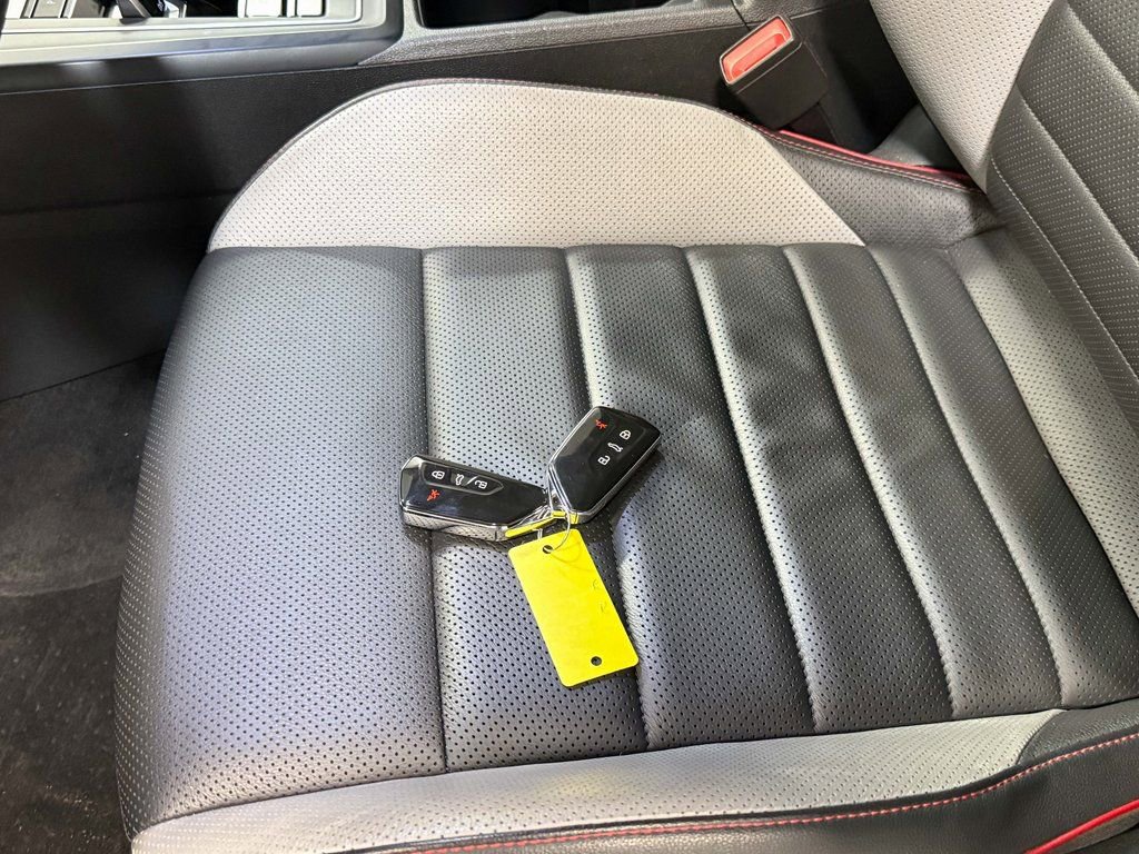 Used 2022 Volkswagen GTI Autobahn image 20