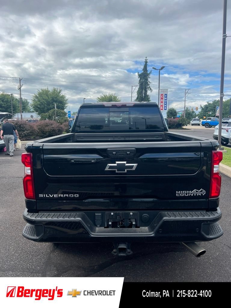 Used 2022 Chevrolet Silverado 2500 High Country w/ Z71 Off-Road Package AWD/4WD image 8