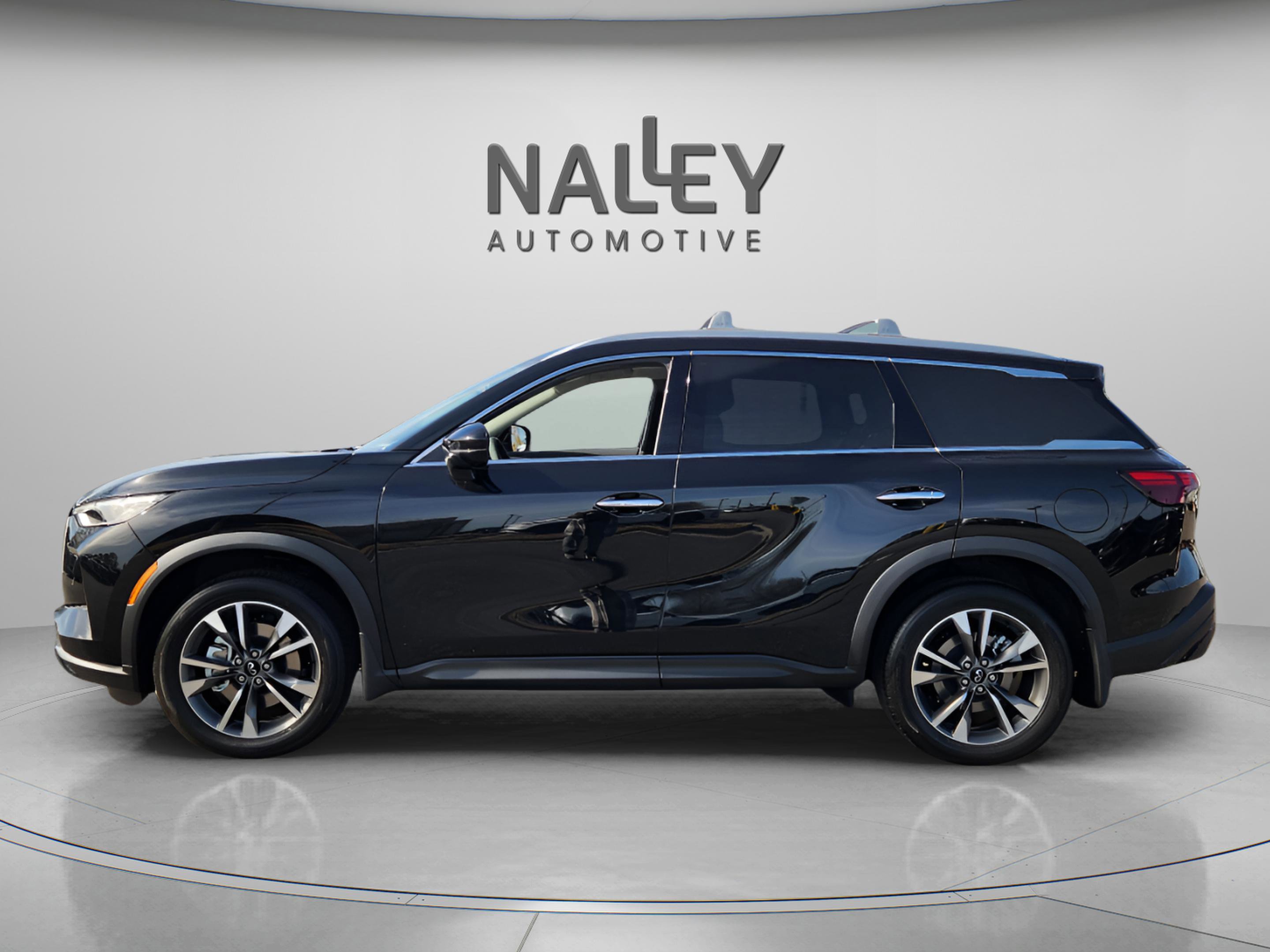 Certified 2025 INFINITI QX60 Luxe w/ Cargo Package image 2