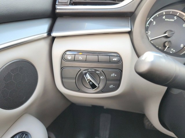 Used 2025 INFINITI QX50 Luxe image 40