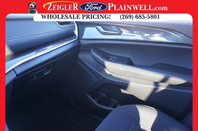 Used 2023 Jeep Grand Cherokee L Laredo w/ Luxury Tech Group I image 34