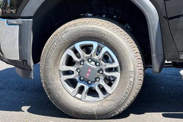 New 2026 GMC Sierra 2500 SLT w/ SLT Premium Package AWD/4WD image 32
