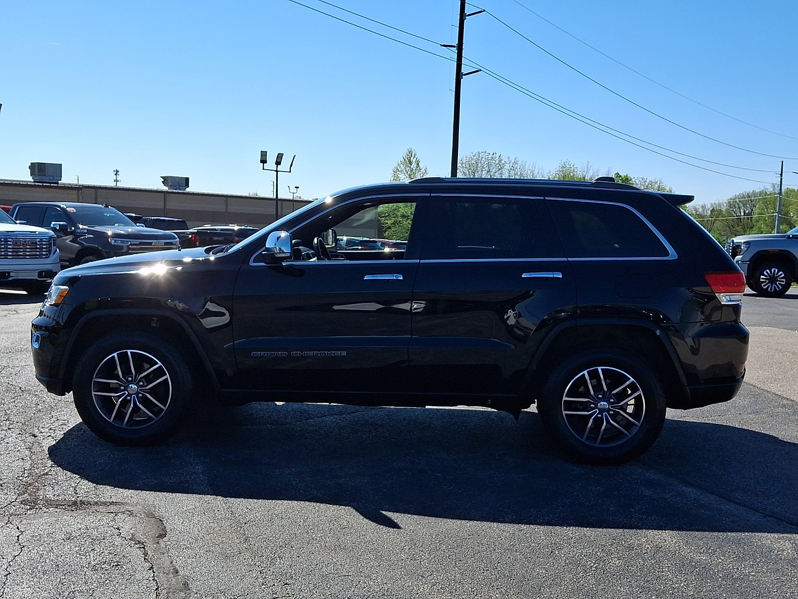 Used 2018 Jeep Grand Cherokee Limited AWD/4WD image 5