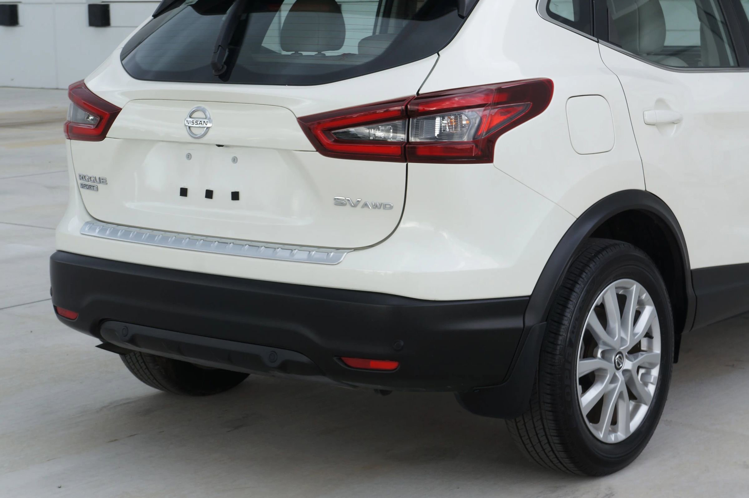 Used 2022 Nissan Rogue Sport SV w/ Technology Package image 18