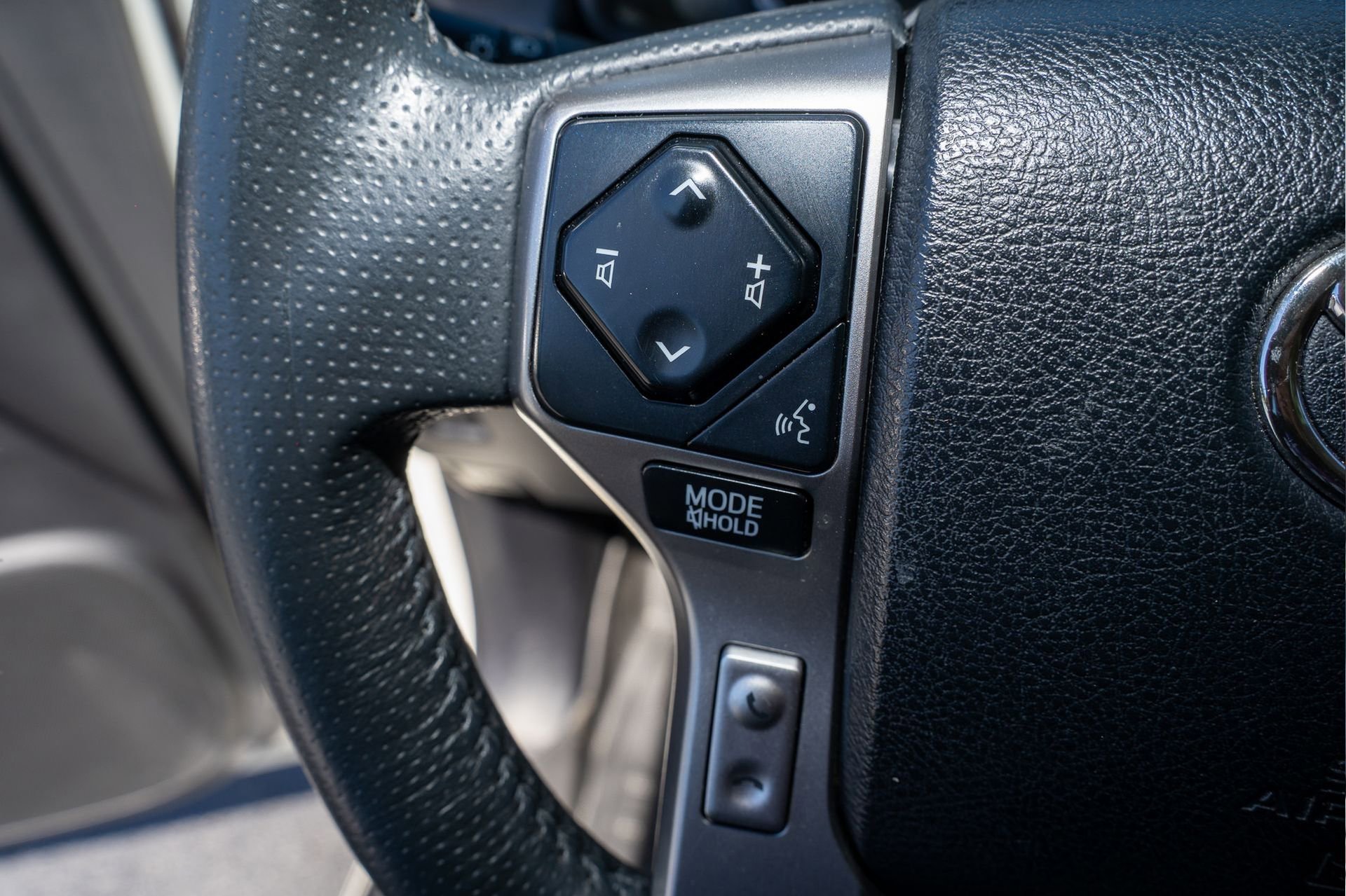 Used 2022 Toyota 4Runner Limited image 30