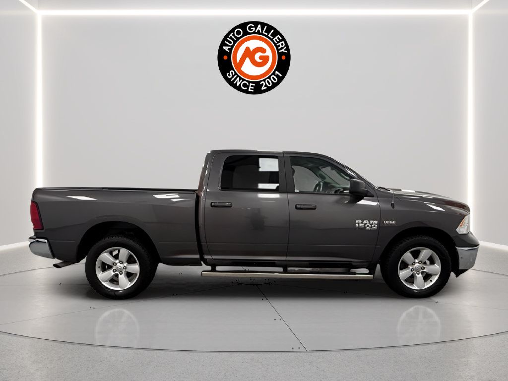 Used 2019 RAM 1500 Classic SLT AWD/4WD image 8
