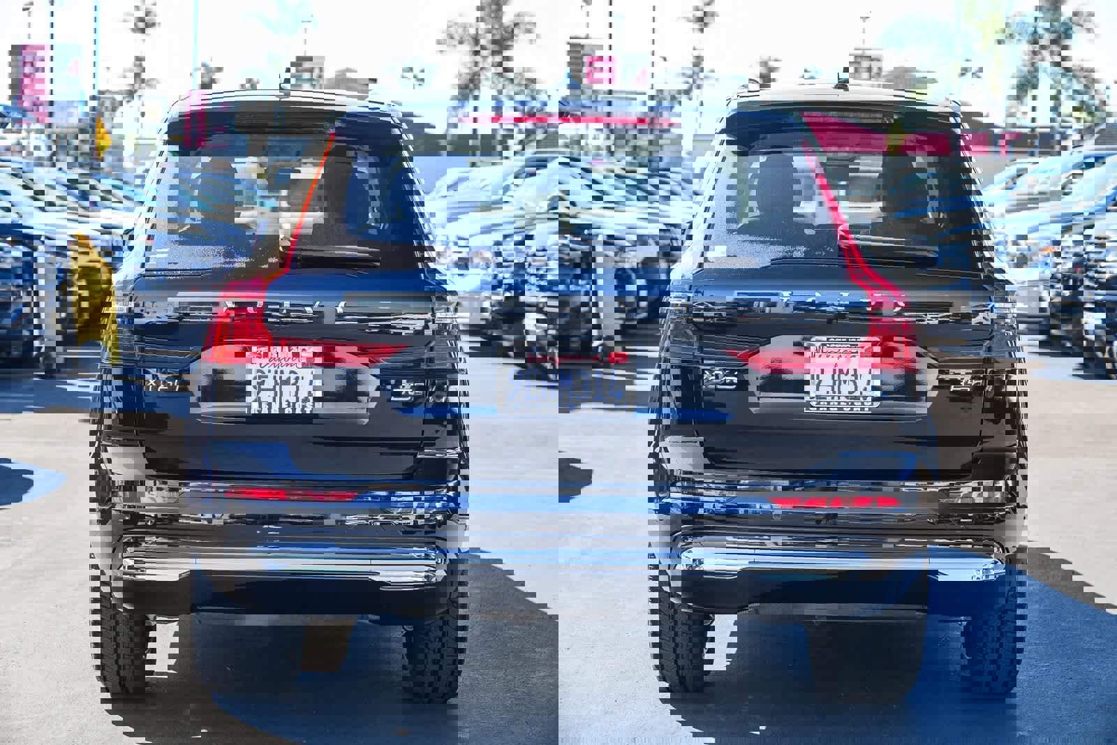 Used 2023 Volvo XC60 B5 Ultimate image 5