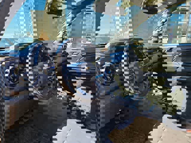 Used 2024 Chevrolet Colorado W/T image 2