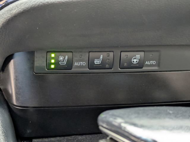 Used 2023 Lexus ES 300h w/ Premium Package image 18