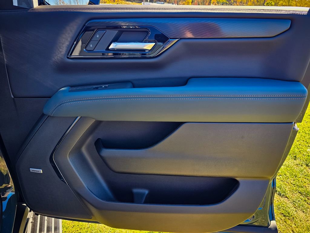 New 2026 GMC Yukon AT4 w/ AT4 Premium Plus Package image 51