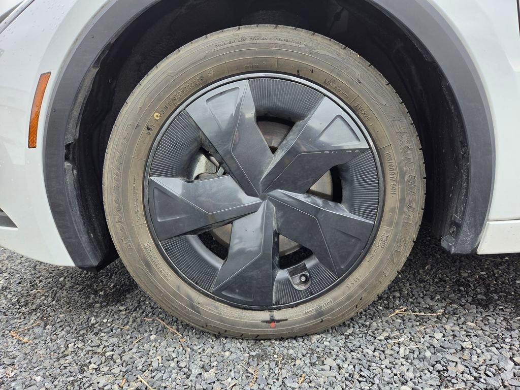 Used 2026 Toyota Prius Plug-In Hybrid image 10