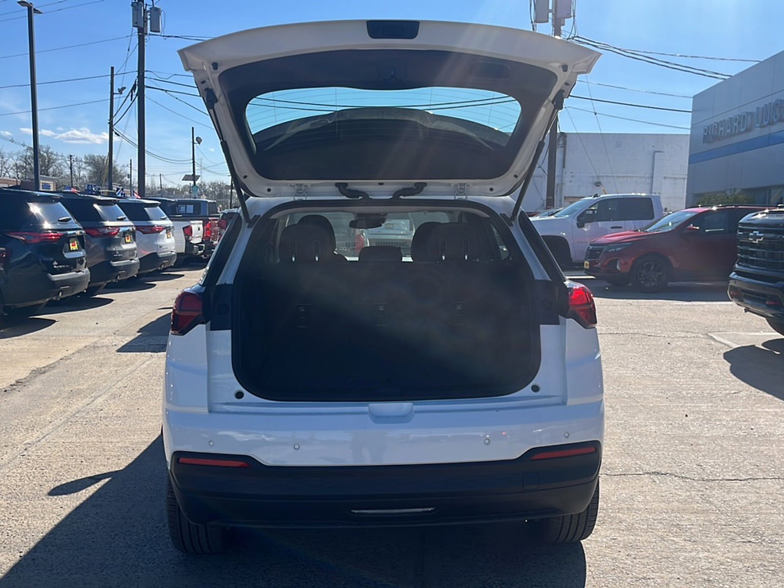New 2027 Chevrolet Bolt LT w/ Comfort Package FWD image 11