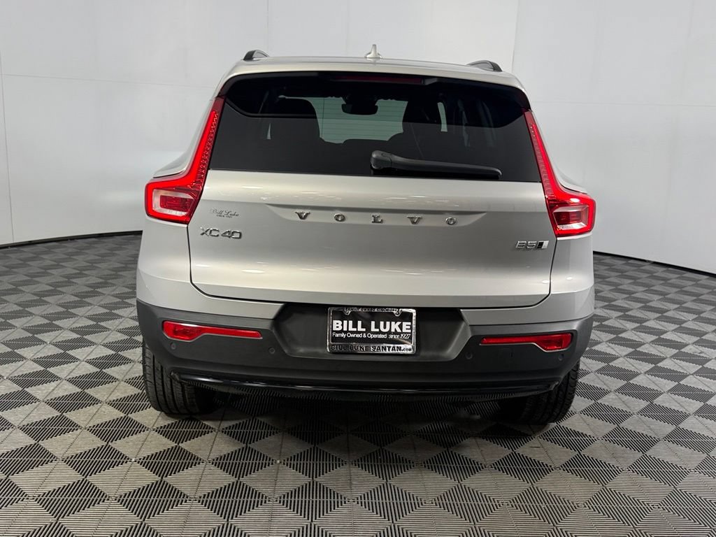 Used 2023 Volvo XC40 B5 Plus w/ Climate Package AWD/4WD image 9