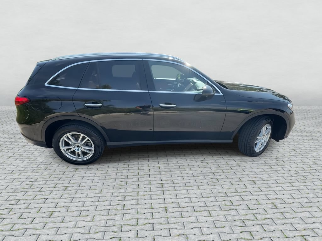 Used 2023 Mercedes-Benz GLC 300 4MATIC image 9