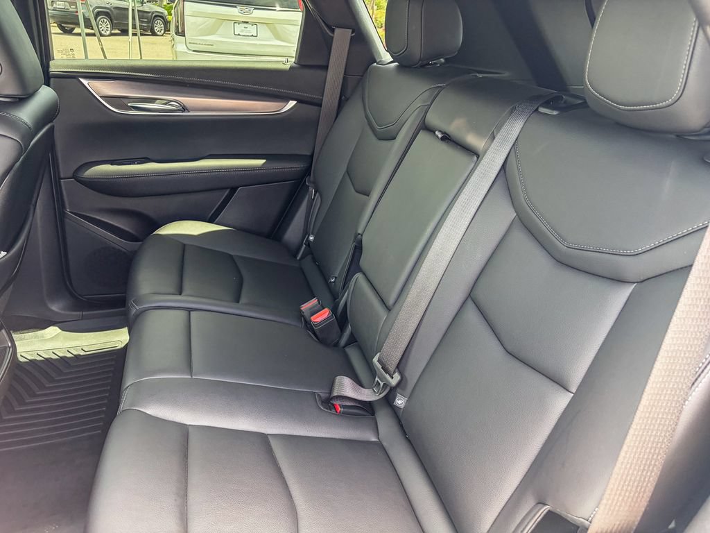 Certified 2023 Cadillac XT5 Luxury w/ LPO, Floor Liner Package FWD image 33