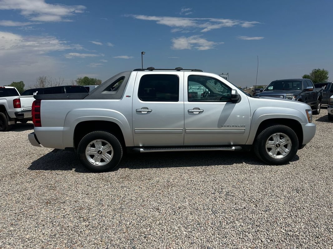 Used 2012 Chevrolet Avalanche LT AWD/4WD image 12