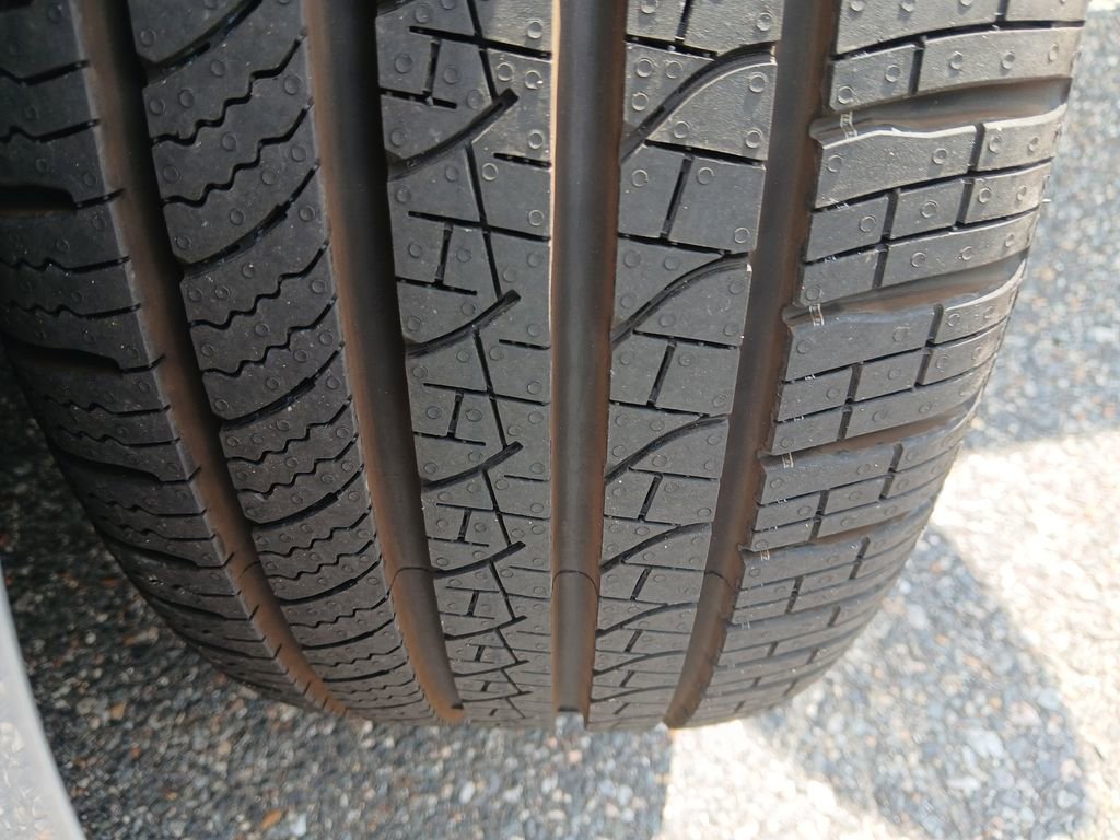 New 2025 Volkswagen GTI SE image 28