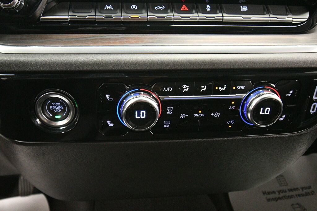 Used 2024 GMC Sierra 1500 SLT AWD/4WD image 16