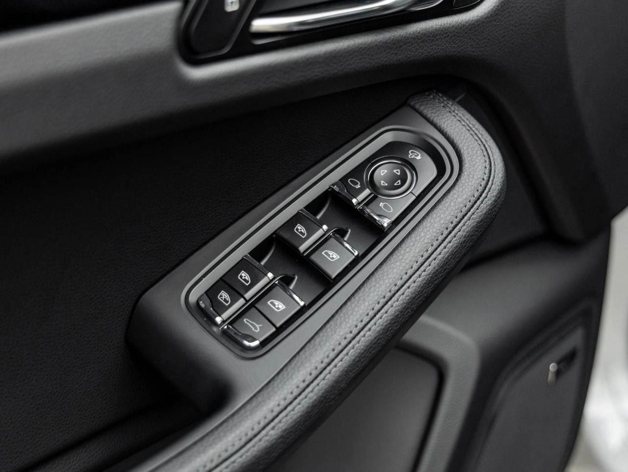 New 2026 Porsche Macan image 67