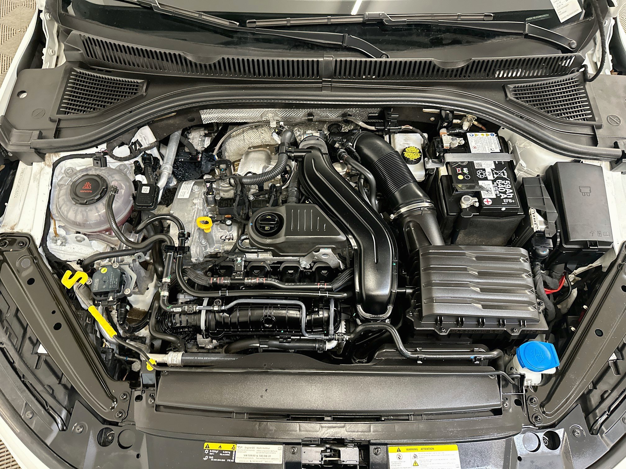 Used 2025 Volkswagen Jetta Sport FWD image 33