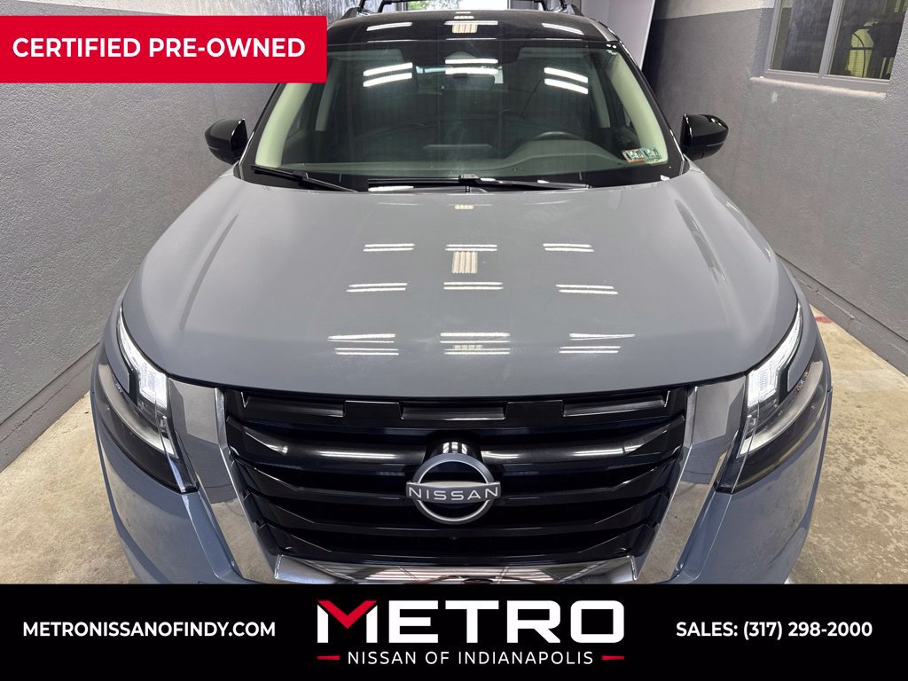 Used 2023 Nissan Pathfinder SL AWD/4WD image 4