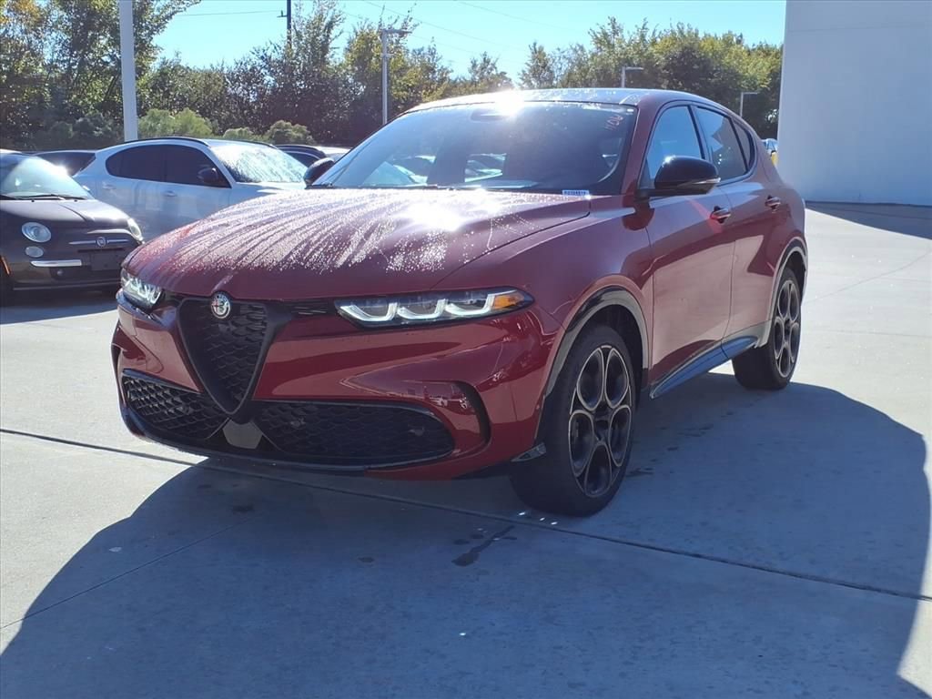 New 2025 Alfa Romeo Tonale AWD/4WD image 2