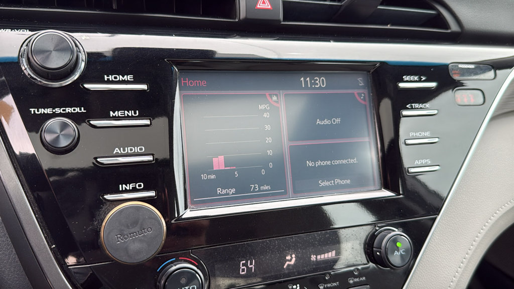 Used 2018 Toyota Camry SE w/ Moonroof Package FWD image 34