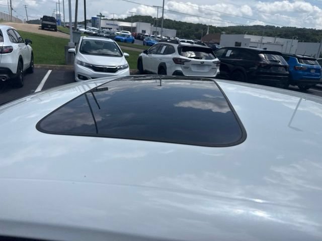 Used 2022 Honda Civic Touring image 10