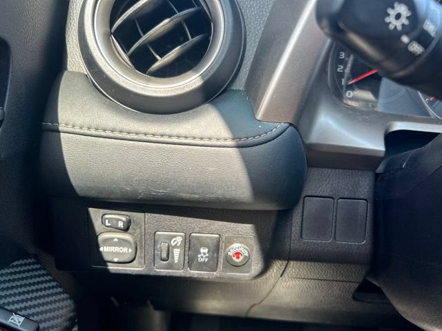 Used 2015 Toyota RAV4 XLE FWD image 20