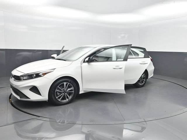 Used 2024 Kia Forte LXS w/ LXS Technology Package FWD image 34