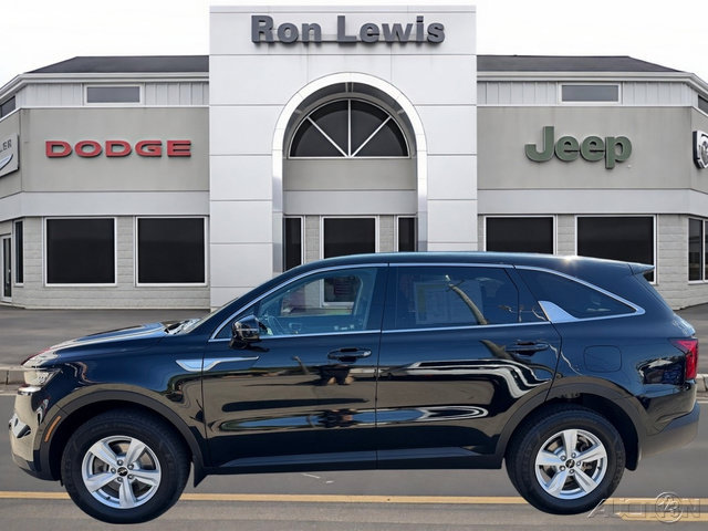 Used 2023 Kia Sorento LX AWD/4WD image 1