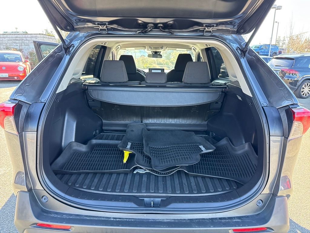 Used 2019 Toyota RAV4 LE w/ All Weather Liner Package image 23
