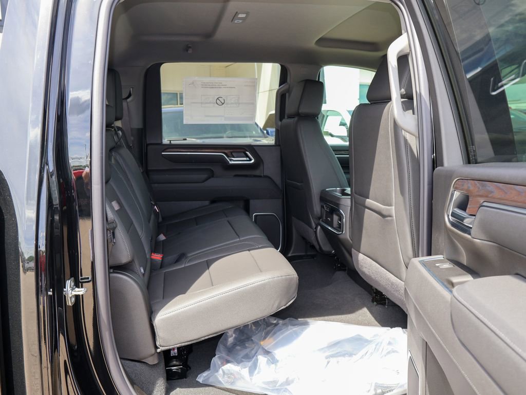 New 2026 GMC Sierra 3500 SLT w/ SLT Premium Package AWD/4WD image 32