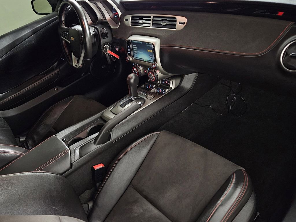 Used 2015 Chevrolet Camaro ZL1 RWD image 29