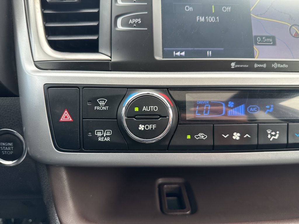 Used 2018 Toyota Highlander XLE image 33