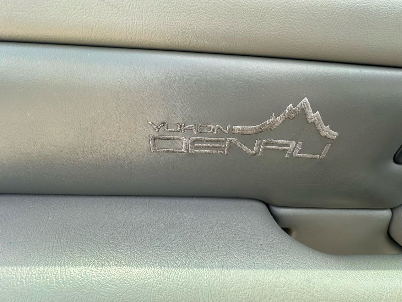 Used 2002 GMC Yukon XL Denali AWD/4WD image 26