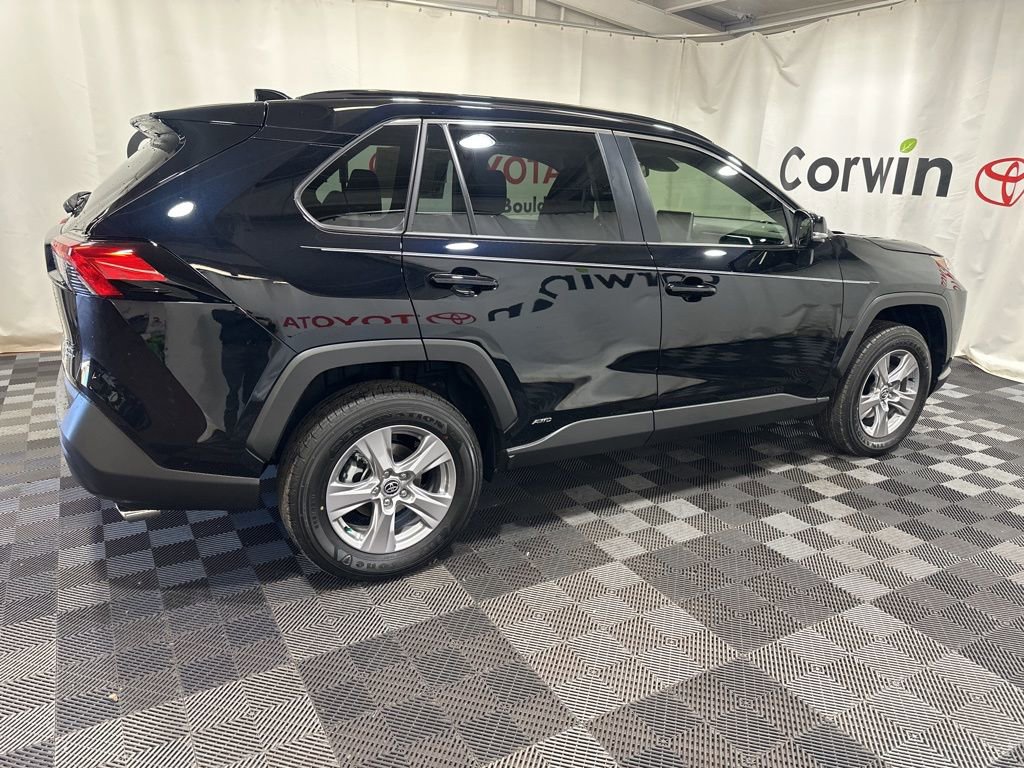 Used 2025 Toyota RAV4 XLE image 8