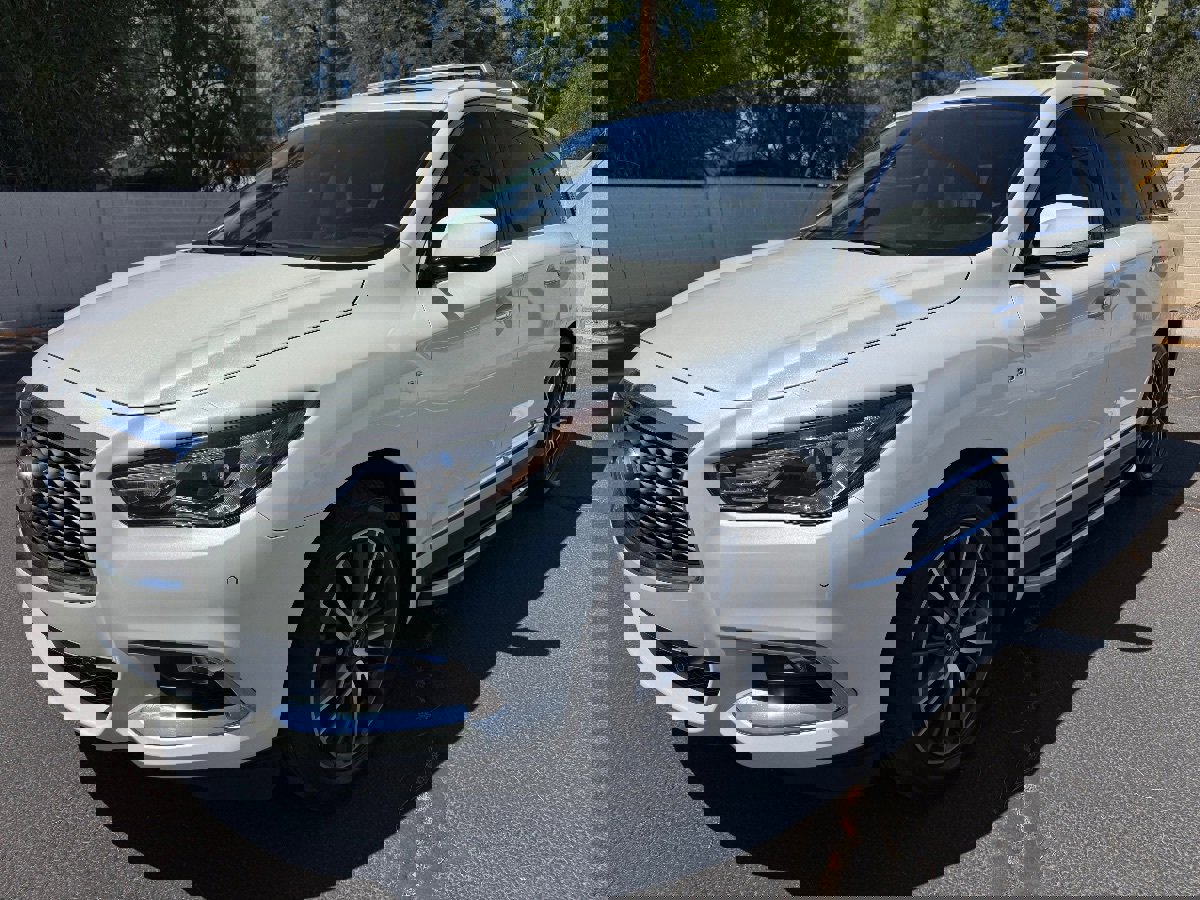 Used 2017 INFINITI QX60 FWD w/ Deluxe Technology Package image 2