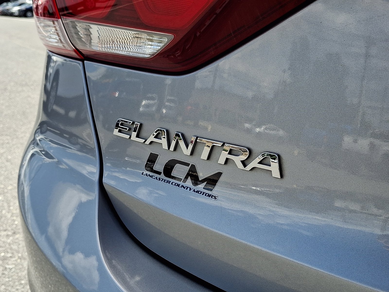 Used 2017 Hyundai Elantra SE FWD image 30