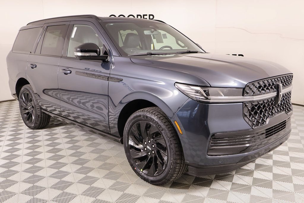 New 2025 Lincoln Navigator Reserve w/ Jet Appearance Package AWD/4WD image 1