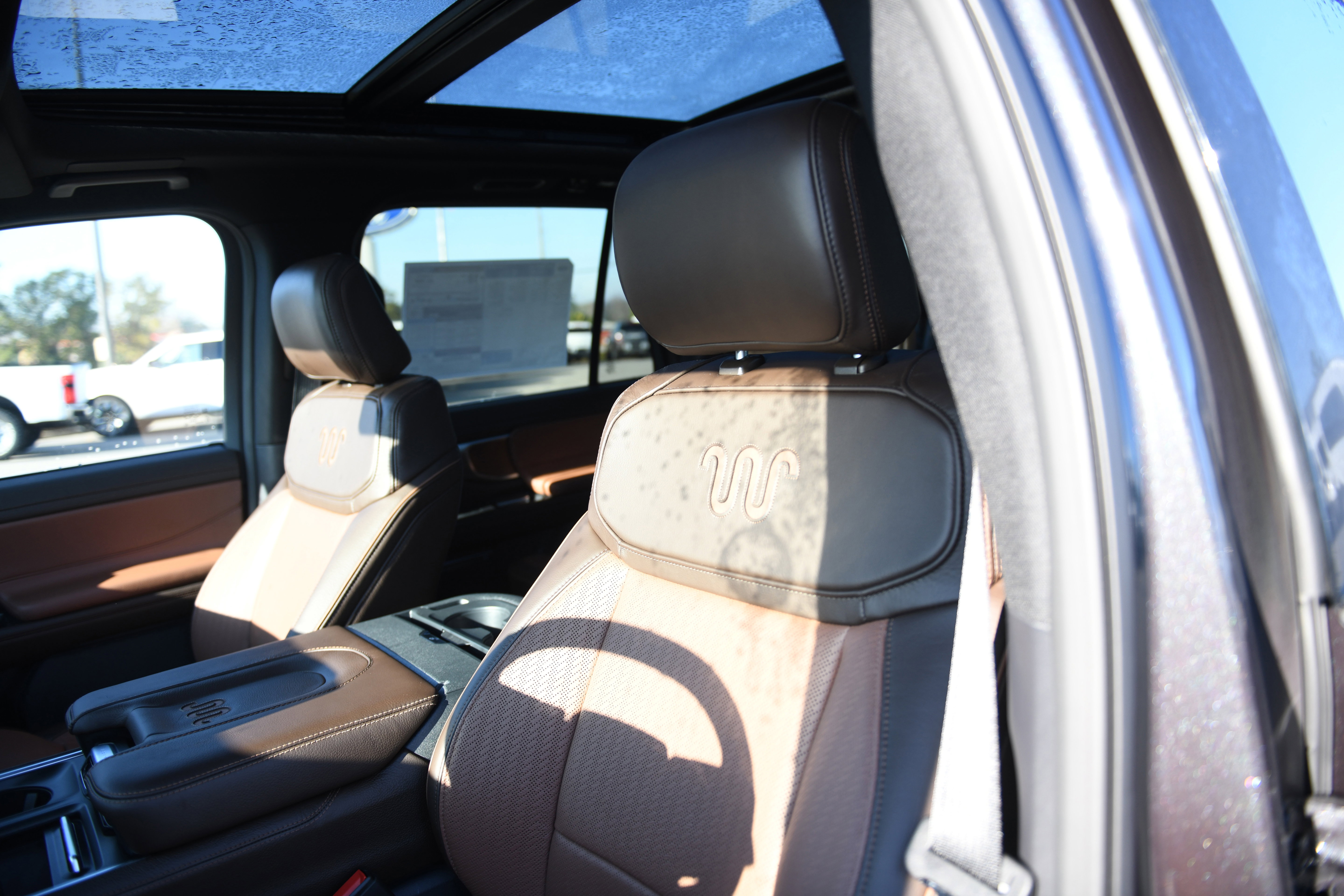 New 2025 Ford Expedition King Ranch image 38