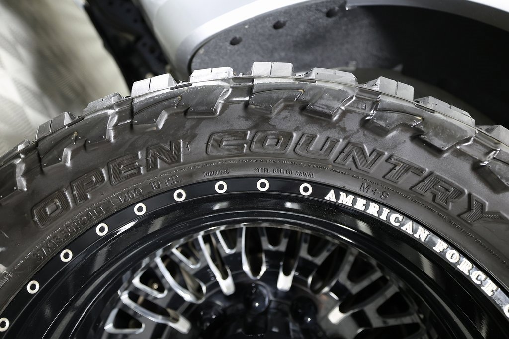 Used 2023 Ford F450 Limited w/ FX4 Off-Road Package image 55