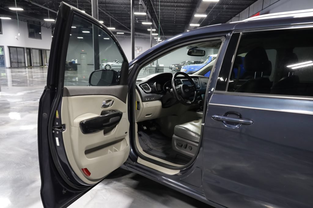 Used 2016 Kia Sedona SX FWD image 9