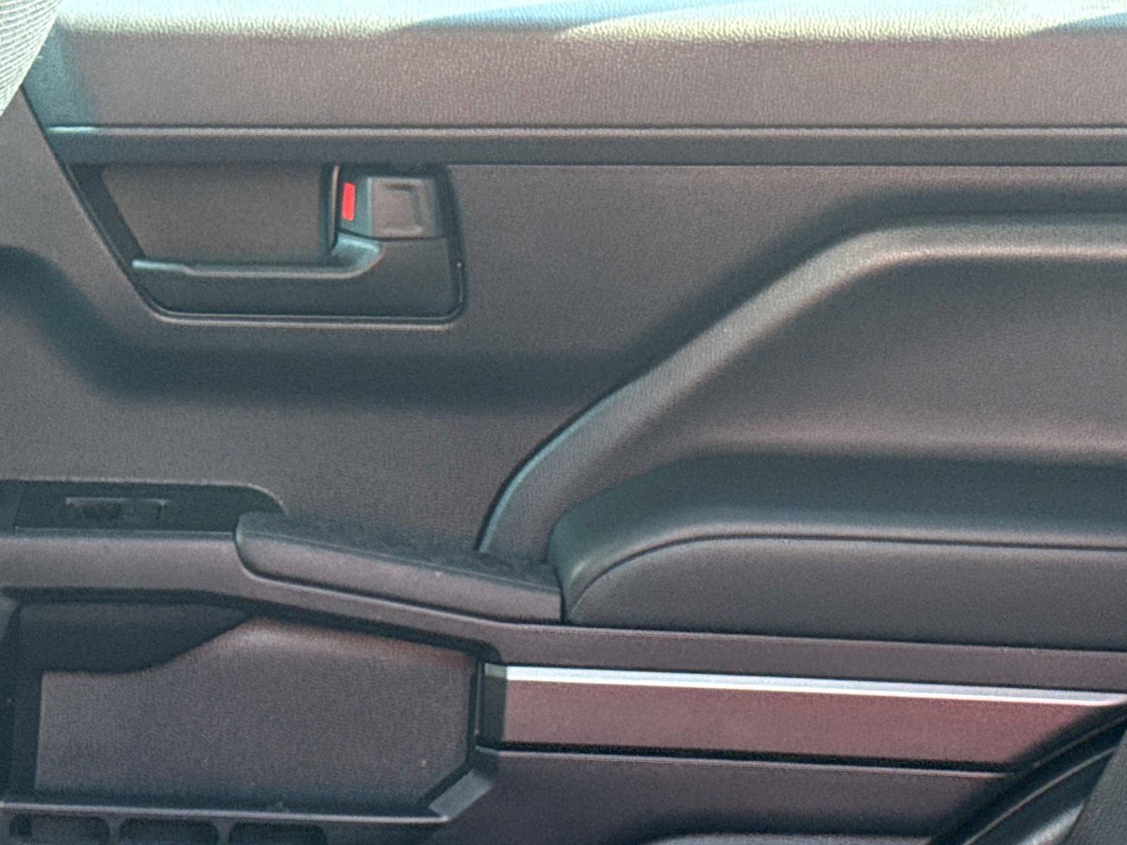 Used 2025 Toyota 4Runner SR5 image 15