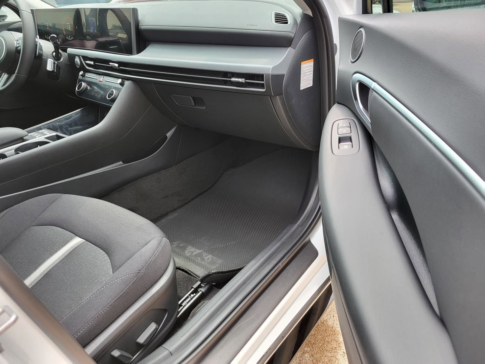 New 2025 Hyundai Sonata SEL FWD image 7