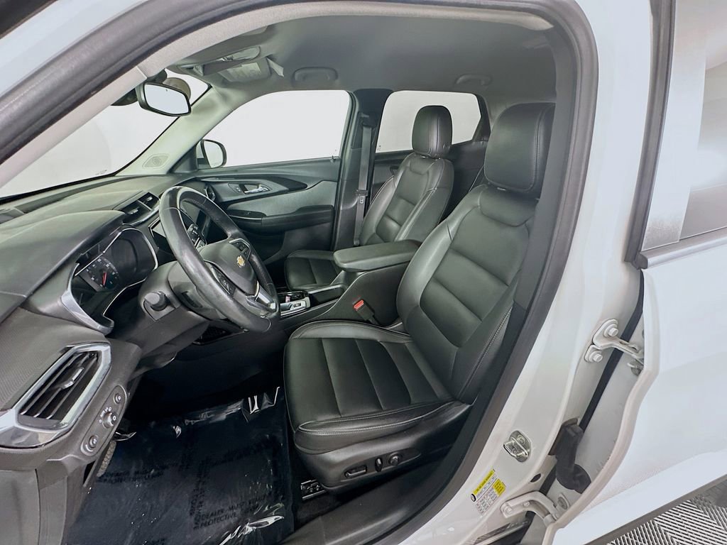Used 2021 Chevrolet TrailBlazer LT w/ Premium Seating Package FWD image 30