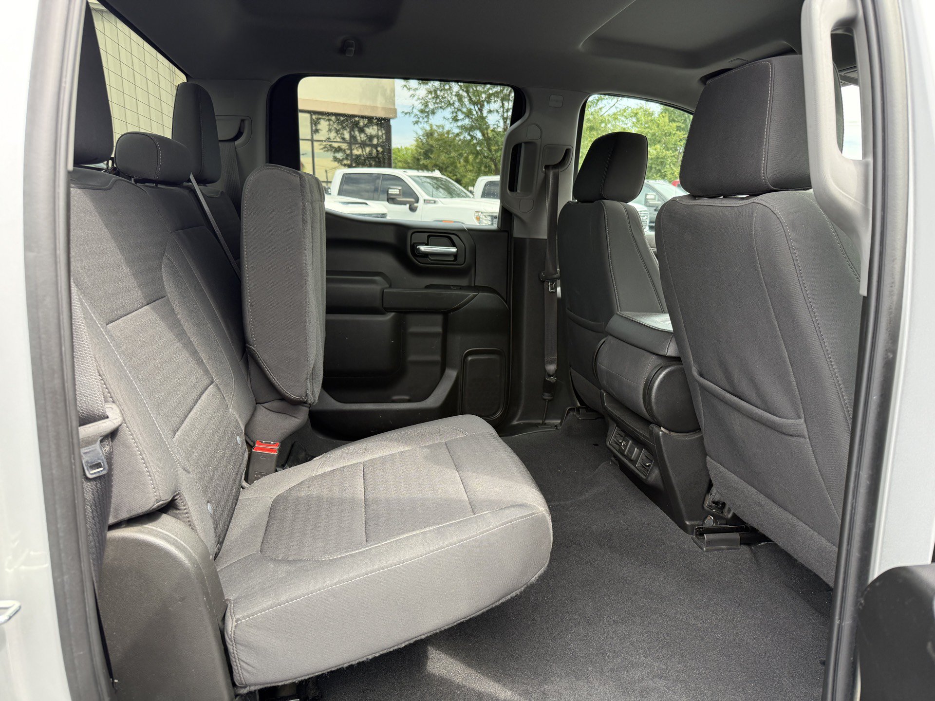 Used 2021 Chevrolet Silverado 1500 LT w/ Z71 Off-Road Package AWD/4WD image 23