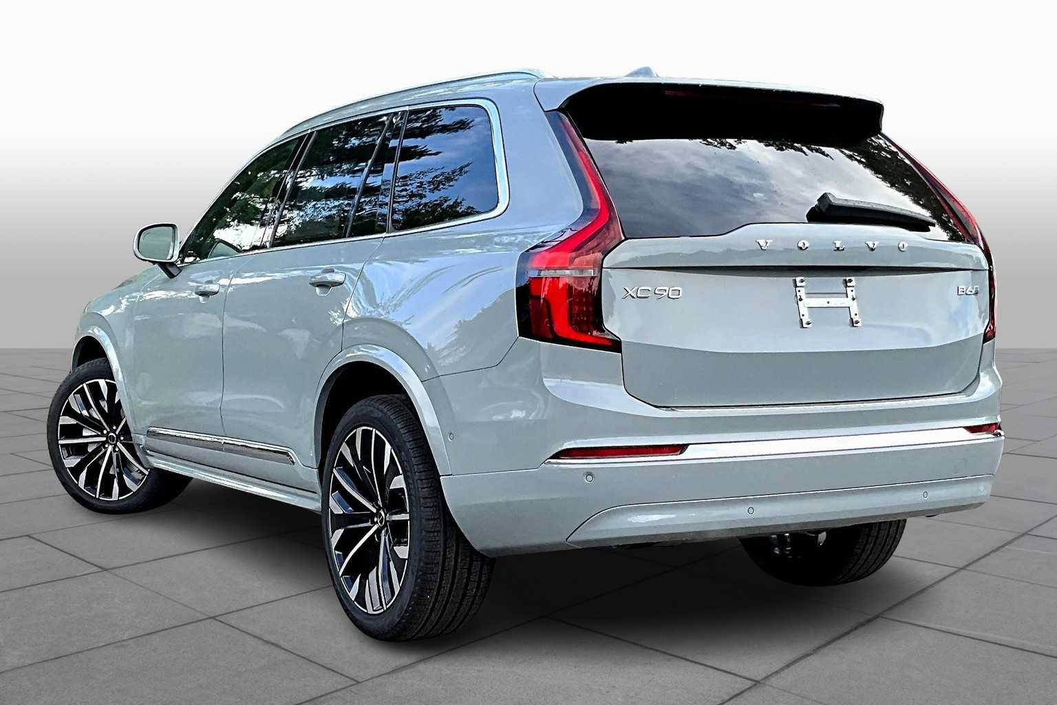 New 2026 Volvo XC90 B6 Plus w/ Protection Package Premier AWD/4WD image 3
