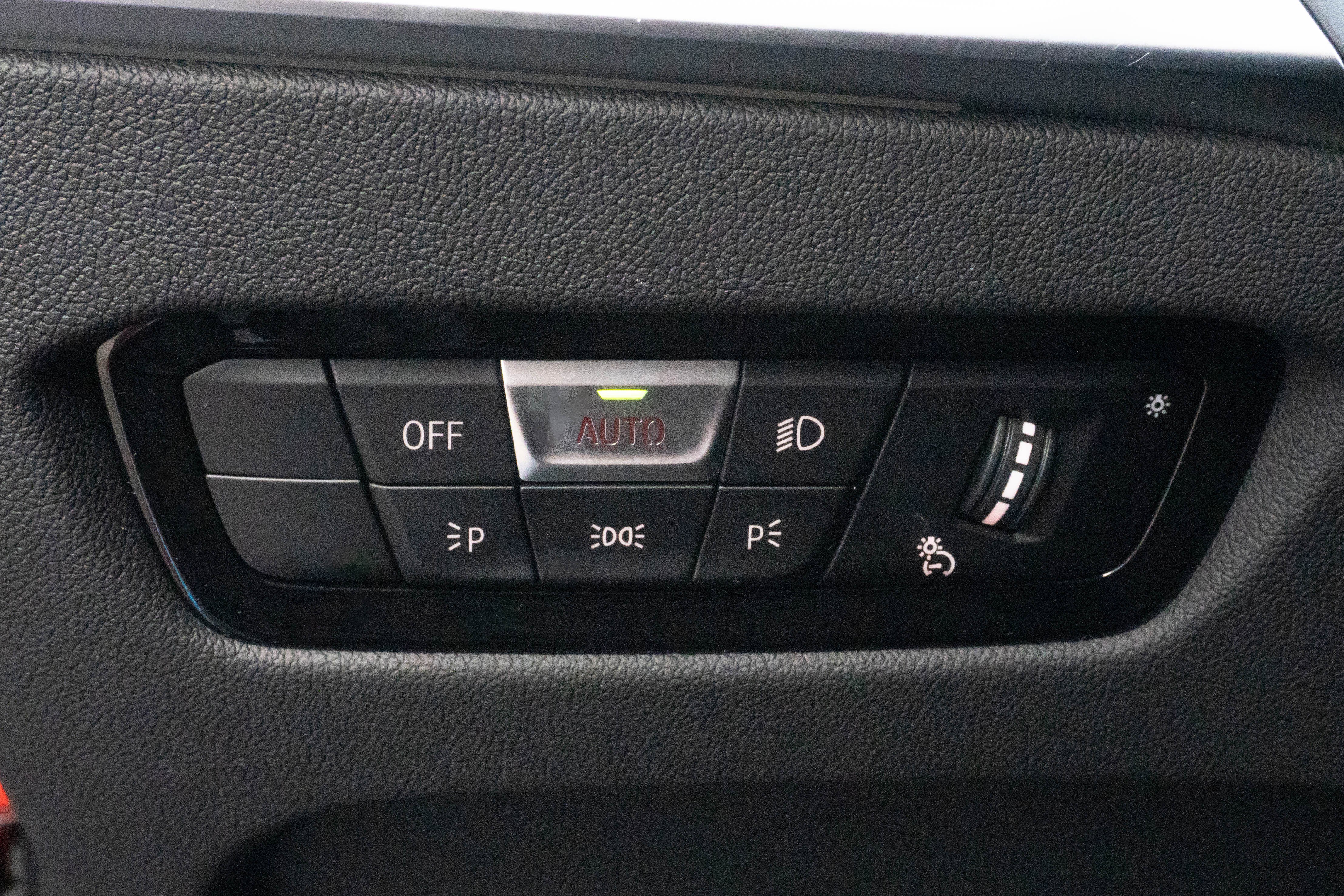 Used 2024 BMW M2 w/ Lighting Package image 17