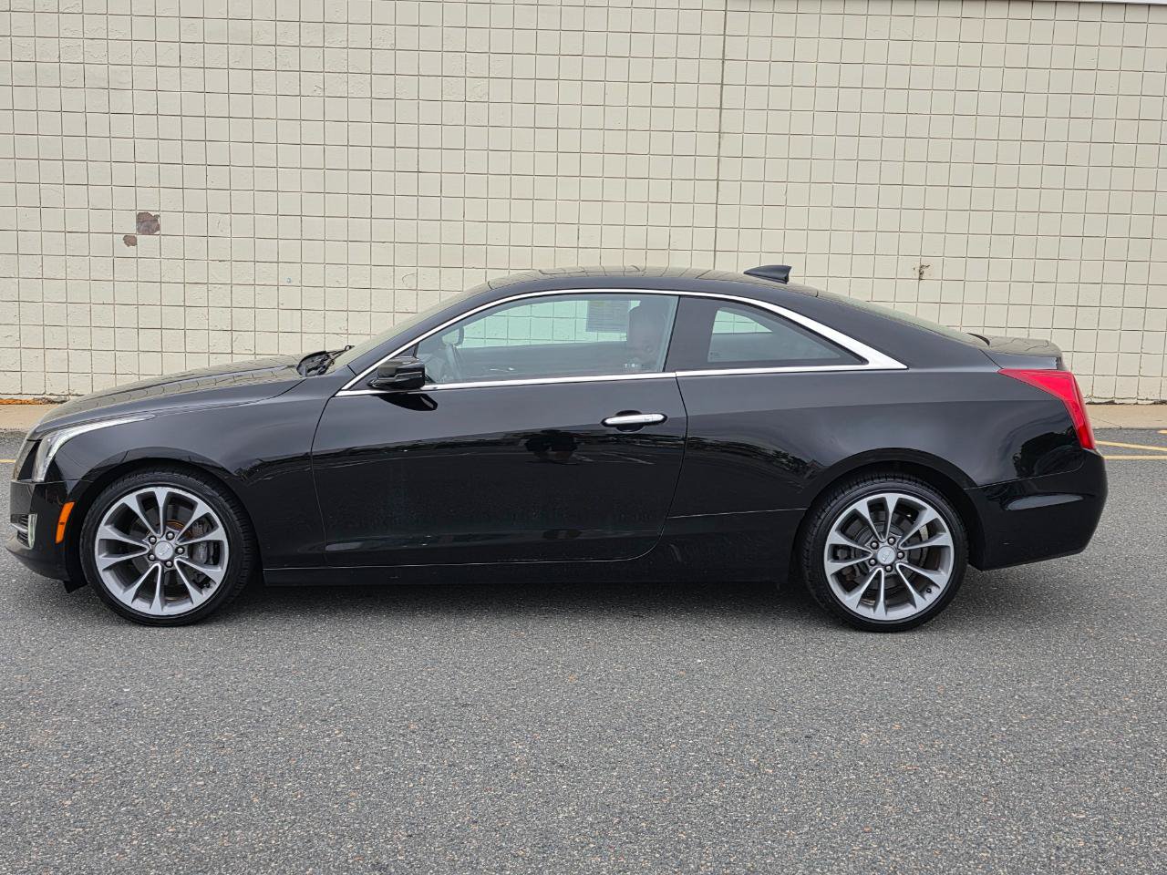 Used 2017 Cadillac ATS Luxury w/ Safety and Security Package AWD/4WD image 4